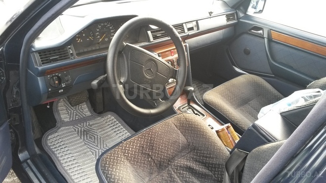 Mercedes E 200 1993, 309,888 km - 2.0 l - Bakı