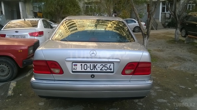 Mercedes E 230 1996, 300,000 km - 2.3 l - Bakı