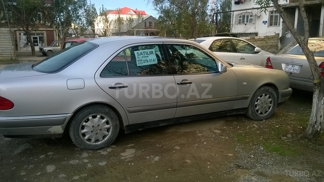 Mercedes E 230 1996, 300,000 km - 2.3 l - Bakı