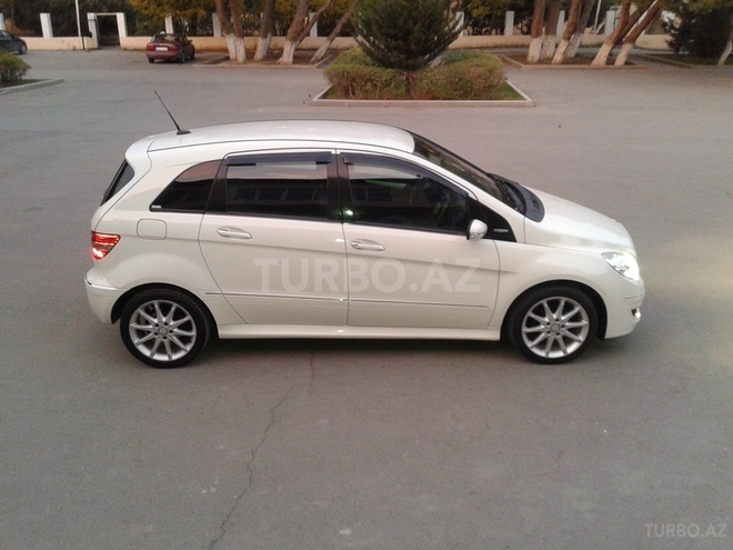 Mercedes B 200 2008, 52,000 km - 2.0 l - Bakı