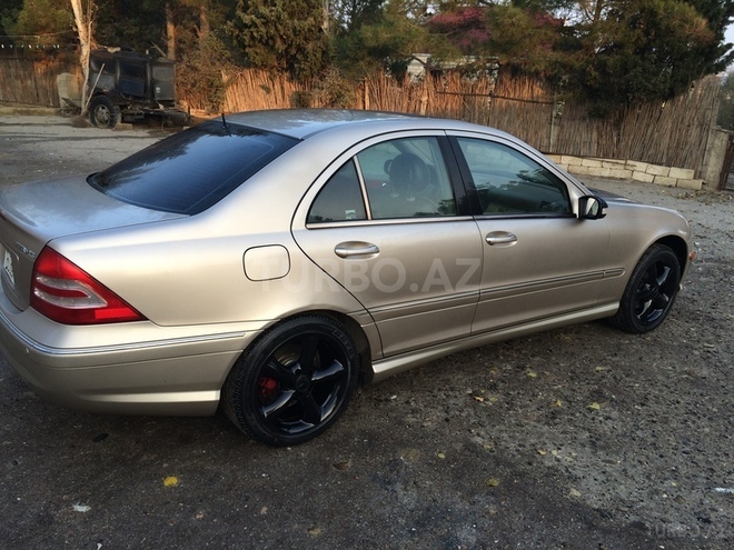 Mercedes C 240 2001, 197,000 km - 2.4 l - Sumqayıt