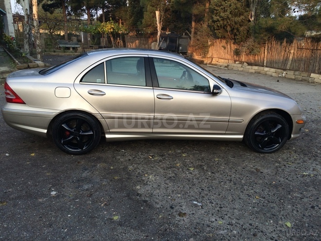 Mercedes C 240 2001, 197,000 km - 2.4 l - Sumqayıt