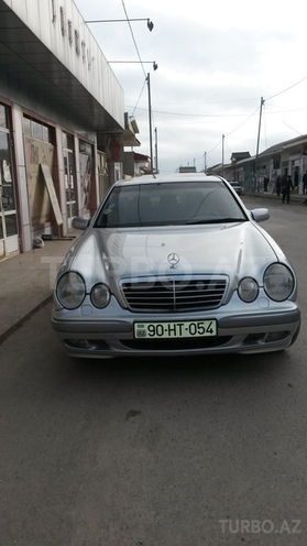 Mercedes E 240 2000, 184,200 km - 2.4 л - Sabirabad