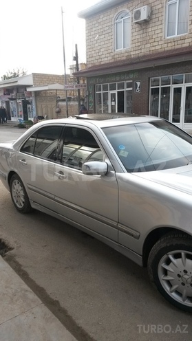 Mercedes E 240 2000, 184,200 km - 2.4 л - Sabirabad