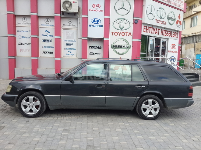 Mercedes E 200 1994, 365,437 km - 2.0 l - Bakı
