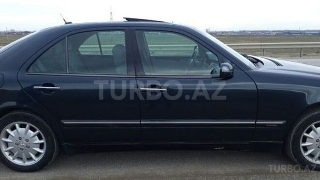 Mercedes E 270 1999, 226,000 km - 2.7 л - Bakı