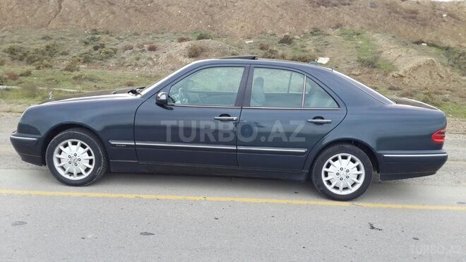 Mercedes E 270 1999, 226,000 km - 2.7 л - Bakı