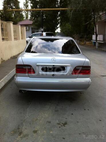 Mercedes E 240 2002, 266,500 km - 2.6 l - Bakı