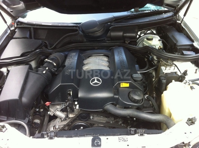 Mercedes E 240 2002, 266,500 km - 2.6 l - Bakı