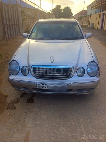 Mercedes E 270 2001, 245,000 km - 2.7 l - Bakı