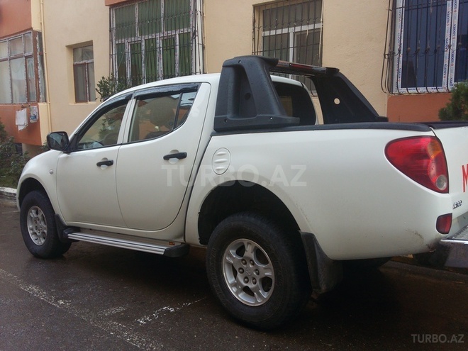 Mitsubishi L200 2013, 69,000 km - 2.5 л - Bakı