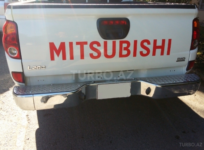 Mitsubishi L200 2013, 69,000 km - 2.5 л - Bakı