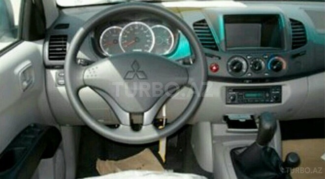 Mitsubishi L200 2013, 69,000 km - 2.5 л - Bakı