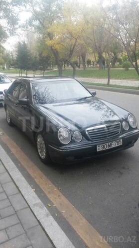 Mercedes E 220 2000, 283,000 km - 2.2 l - Bakı