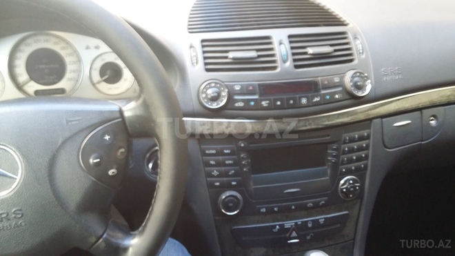 Mercedes E 220 2003, 194,000 km - 2.2 л - Bakı