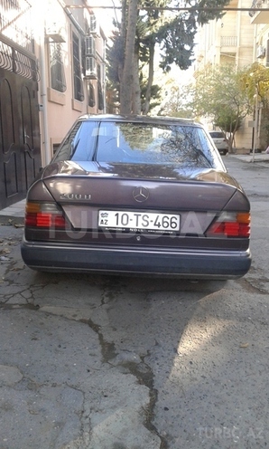 Mercedes E 200 1992, 20,000 km - 2.0 l - Bakı