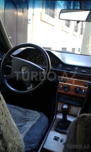 Mercedes E 200 1992, 20,000 km - 2.0 l - Bakı
