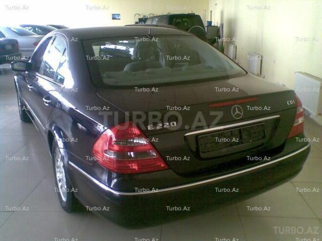 Mercedes E 220 2002, 172,000 km - 2.2 l - Bakı