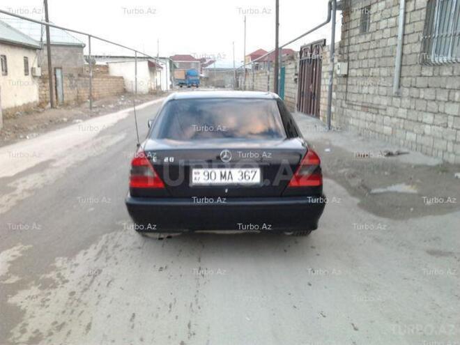 Mercedes C 220 1995, 372,000 km - 2.2 л - Bakı