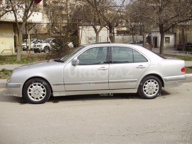 Mercedes E 240 1999, 64,500 km - 2.4 л - Bakı