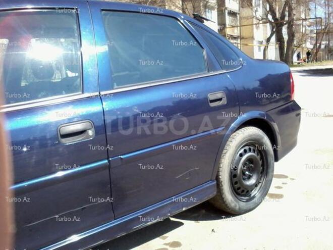 Opel Vectra 1999, 143,234 km - 2.0 l - Bakı