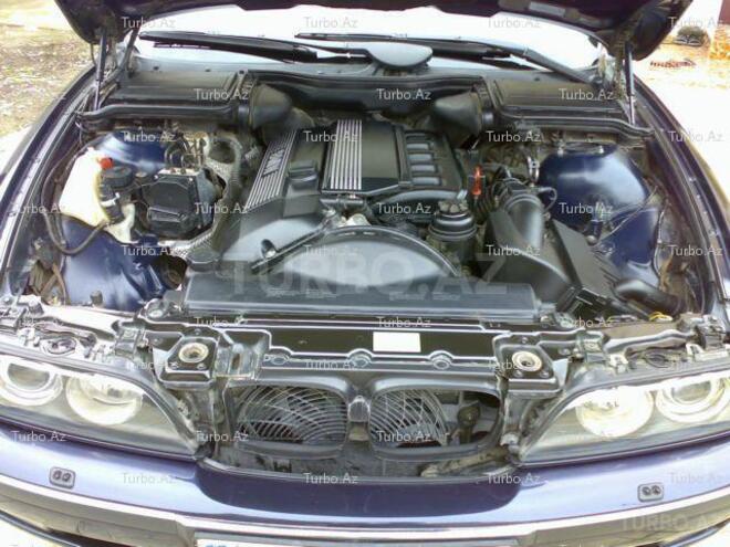 BMW 523 1999, 287,000 km - 2.5 l - Bakı