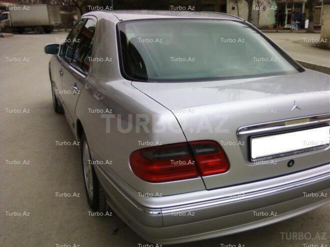 Mercedes E 280 2001, 155,000 km - 2.8 l - Bakı