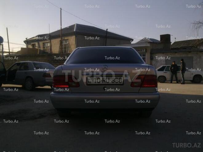 Mercedes E 230 1996, 256,000 km - 2.3 l - Bakı