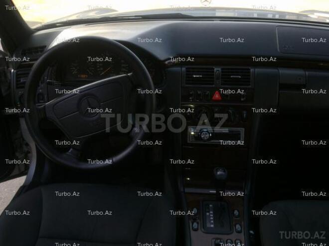 Mercedes E 230 1996, 256,000 km - 2.3 l - Bakı