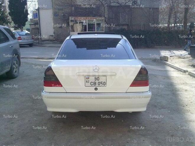 Mercedes C 230 1999, 174,000 km - 2.3 l - Bakı