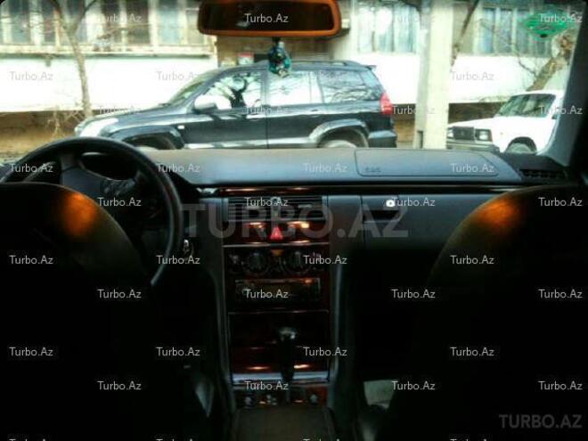 Mercedes E 280 2000, 235,000 km - 2.8 l - Bakı
