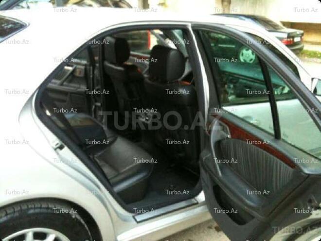 Mercedes E 280 2000, 235,000 km - 2.8 l - Bakı