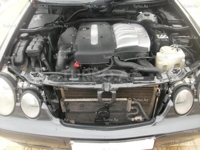 Mercedes E 220 2001, 22,000 km - 2.2 л - Bakı