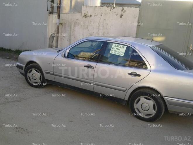 Mercedes E 220 1998, 190,000 km - 2.2 l - Bakı