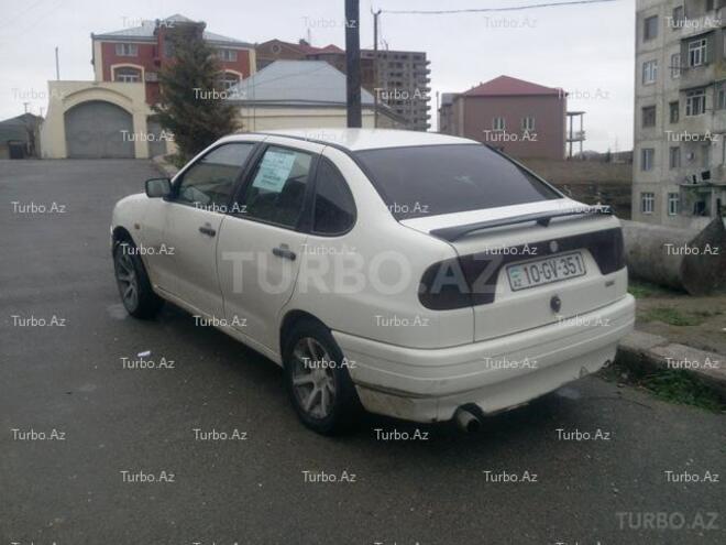 Volkswagen Polo 1995, 220,000 km - 1.6 l - Bakı
