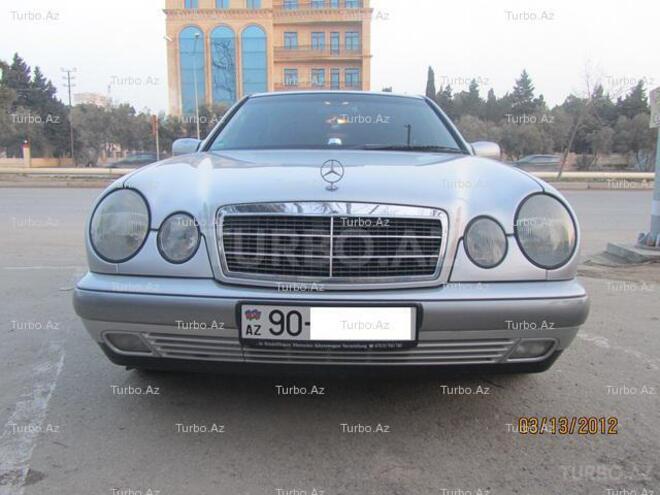 Mercedes E 200 1999, 220,000 km - 2.0 l - Bakı