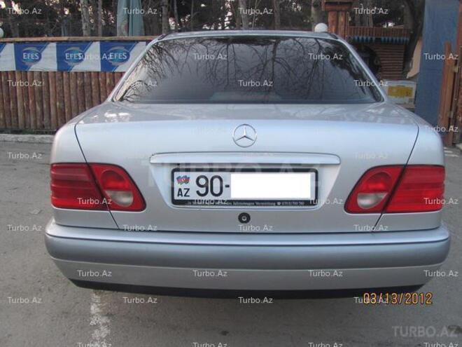 Mercedes E 200 1999, 220,000 km - 2.0 l - Bakı