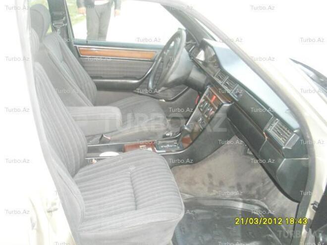 Mercedes E 300 1989, 100,000 km - 3.0 l - Bakı