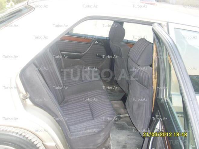 Mercedes E 300 1989, 100,000 km - 3.0 l - Bakı