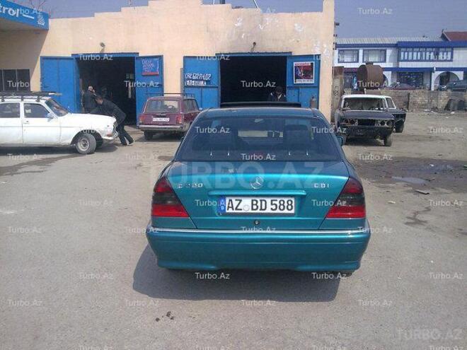 Mercedes C 220 1999, 260,000 km - 2.2 l - Bakı