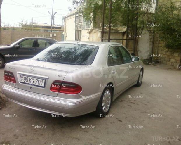 Mercedes E 320 2000, 296,000 km - 3.2 l - Bakı