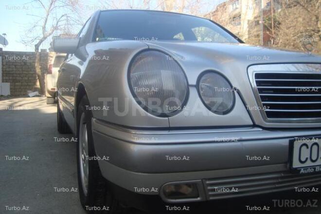Mercedes E 240 1998, 188,000 km - 2.4 l - Bakı