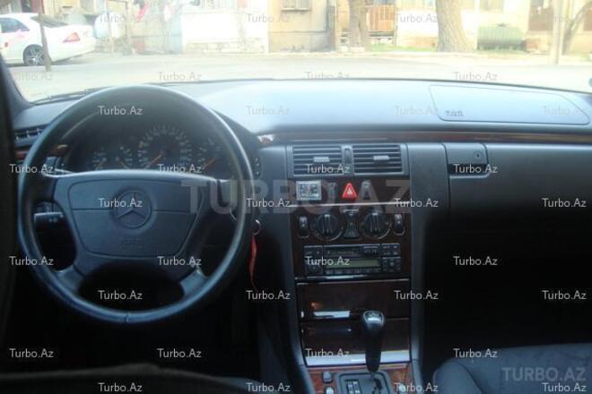 Mercedes E 240 1998, 188,000 km - 2.4 l - Bakı