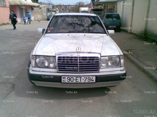 Mercedes E 250 1991, 210,000 km - 2.5 l - Bakı