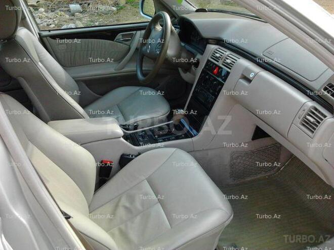 Mercedes E 320 2000, 190,000 km - 3.2 l - Bakı
