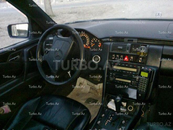 Mercedes E 320 1997, 298,000 km - 3.2 l - Bakı