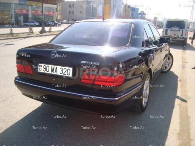 Mercedes E 320 2001, 173,000 km - 3.2 l - Bakı