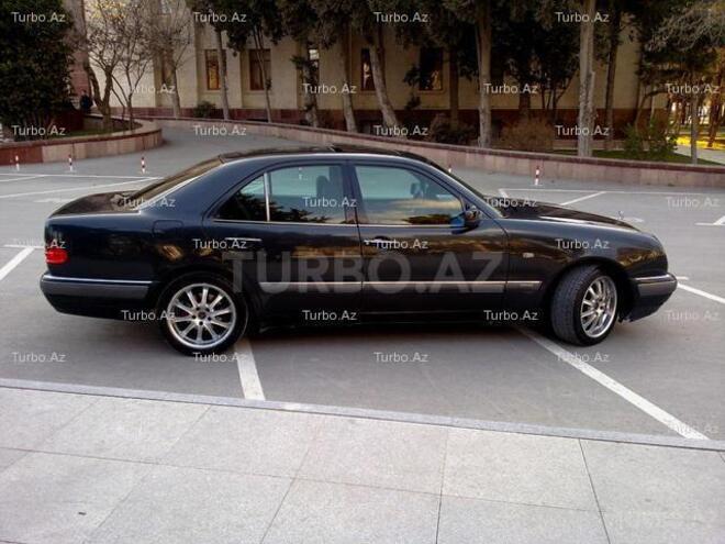 Mercedes E 230 1997, 266,000 km - 2.3 l - Bakı