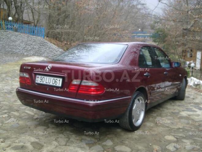 Mercedes E 240 1998, 153,000 km - 2.4 l - Bakı
