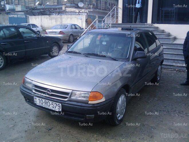 Opel Astra 1993, 150,000 km - 1.8 l - Bakı